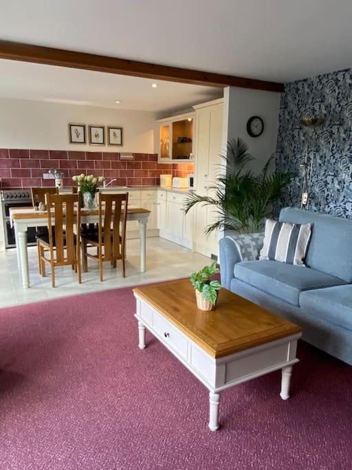 Woodland View At Hewish Mill Villa Bittadon ภายนอก รูปภาพ