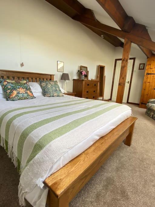Woodland View At Hewish Mill Villa Bittadon ภายนอก รูปภาพ