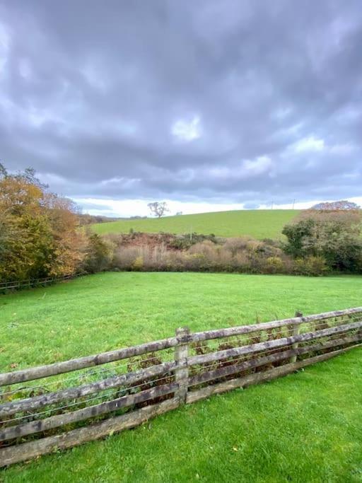 Woodland View At Hewish Mill Villa Bittadon ภายนอก รูปภาพ
